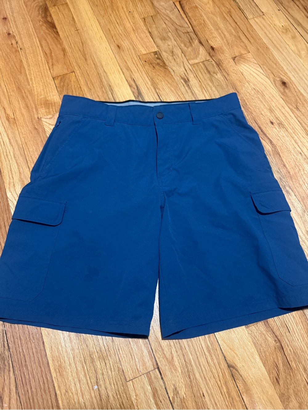 Orvis Men's Cargo Shorts in Royal Blue